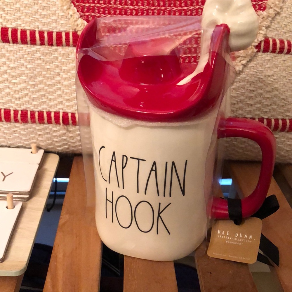 NWT! Rae Dunn Disney Captain Hook Ceramic mug with lid